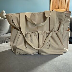 Beis Sport Carry All Tote